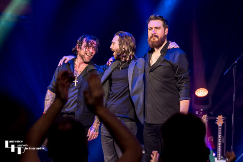 Laurence Jones & his band take their final bows at The Apex