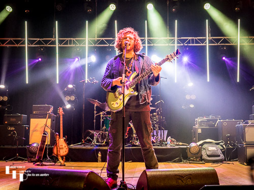 Sweet Crisis - Leo Robarts on vocals & guitar