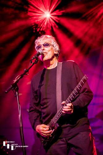 Steve Hillage on guitar & vocals