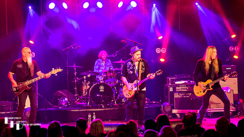 The Sinners on stage at The Apex