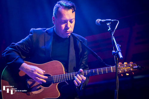 Jim Kirkpatrick on acoustic guitar