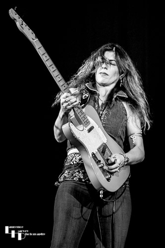 Susan Santos on guitar & vocals
