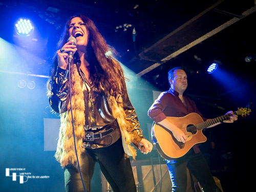 Sari Schorr & Jim Kirkpatrick on stage at The Waterfront