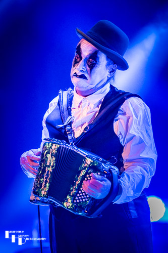 Martyn Jaques on vocals & accordion