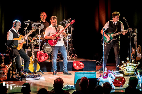 Robert Fripp, Manolo Polidario & Nat Martin on guitars, Dave Peach on drums