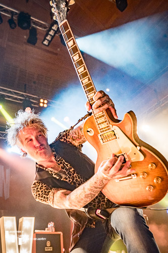 Mark Yates on guitar