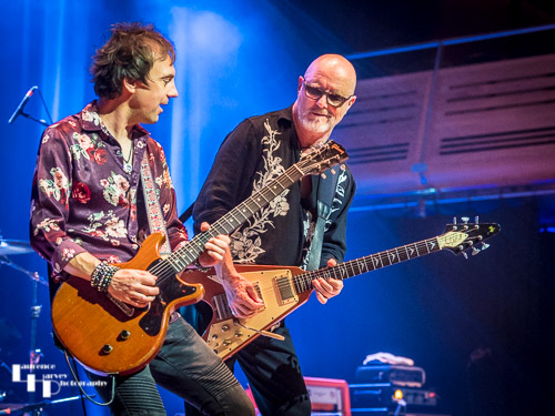Andy Powell & Mark Abrahams on guitars