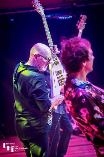 Andy Powell on vocals & guitar