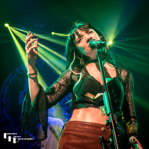 Grace Bond on vocals