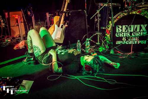Greta Valenti on vocals