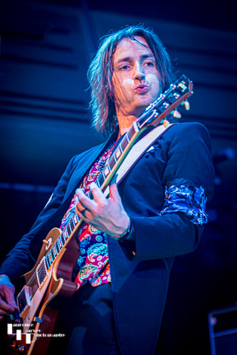 Blue Nation: Neil Murdoch on vocals & guitar