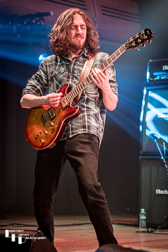 Black Spiders: Mark 'Dark Shark' Thomas on guitar
