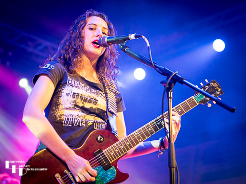 Loz Campbell Band: Loz Campbell on vocals & lead guitar