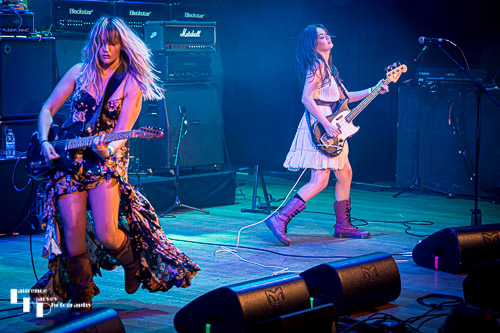 MuddiBrooke: 'Brooke' Harriet McDonnell on vocals & guitar & Anna Melidone on bass