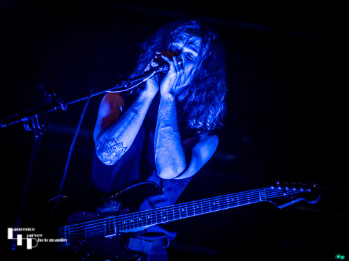 Oli Brown & The Dead Collective: Oli Brown on vocals & guitar
