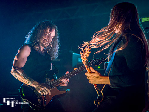 Oli Brown & The Dead Collective: Oli Brown on vocals & guitar, Sam Wood on bass