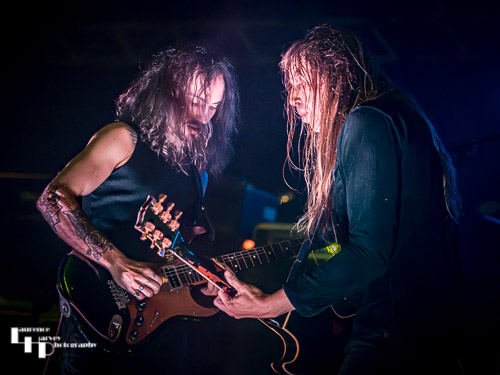 Oli Brown & The Dead Collective: Oli Brown on vocals & guitar, Sam Wood on bass