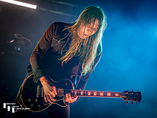 Oli Brown & The Dead Collective: Sam Wood on bass