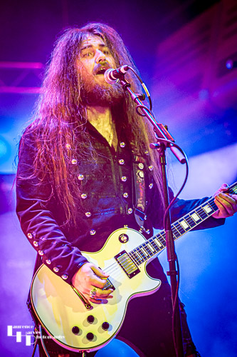 Takeaway Thieves: Ben Gibson on lead guitar & backing vocals
