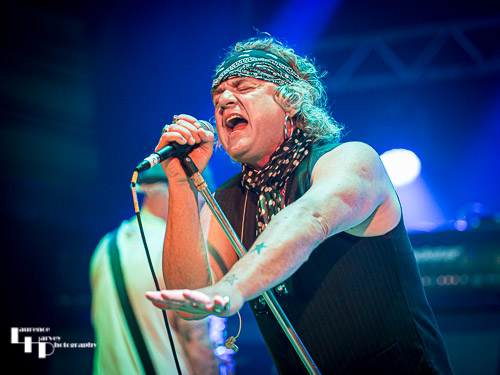 Takeaway Thieves: Peter McLoughlin on vocals