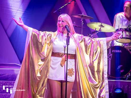 'Agnetha' on vocals