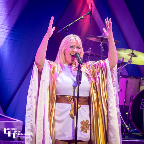 'Agnetha' on vocals