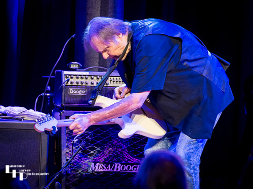 Walter Trout on vocals & guitar