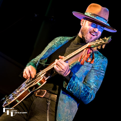 Thomas Heppell on vocals & guitar