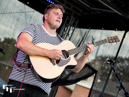 Joe Sherwood on vocals & guitar