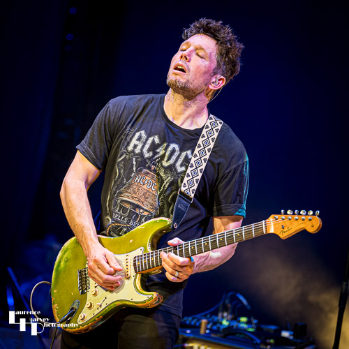 Aynsley Lister on vocals & guitar