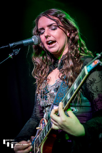 Ally Venable on vocals & guitar