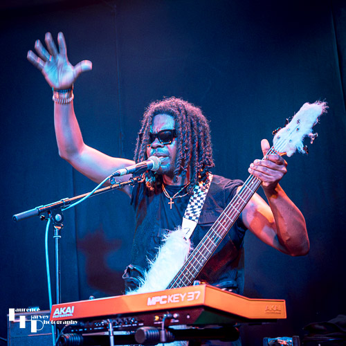 EJ Bedford on bass & vocals