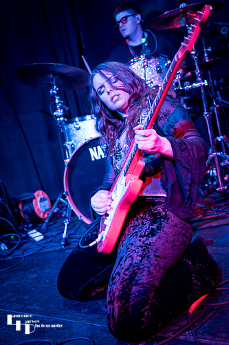 Ally Venable on vocals & guitar