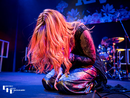 Lindsey Bonnick on vocals