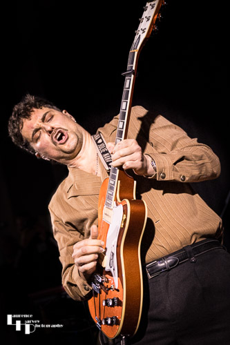 Marco Cinelli on guitar & vocals