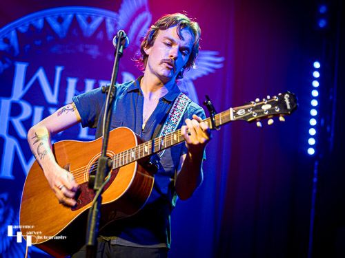 Greene (Joe Anderton) on vocals & guitar