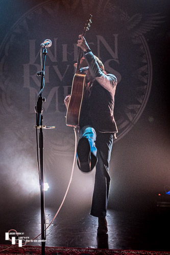 Greene on vocals & guitar