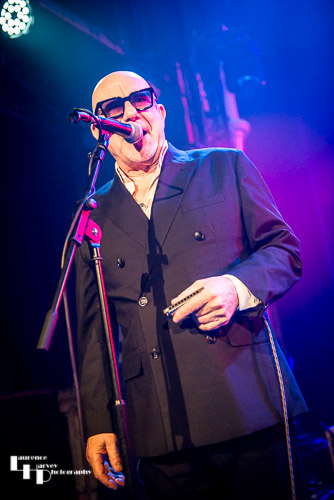 Mark Feltham on vocals & harmonica