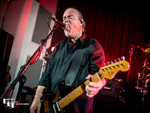 Dean White on guitar & vocals