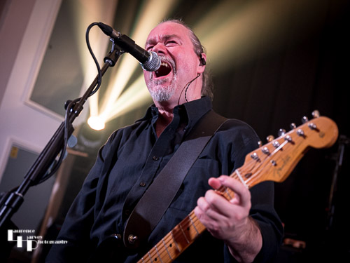 Dean White on guitar & vocals