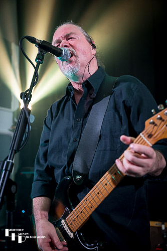 Dean White on guitar & vocals