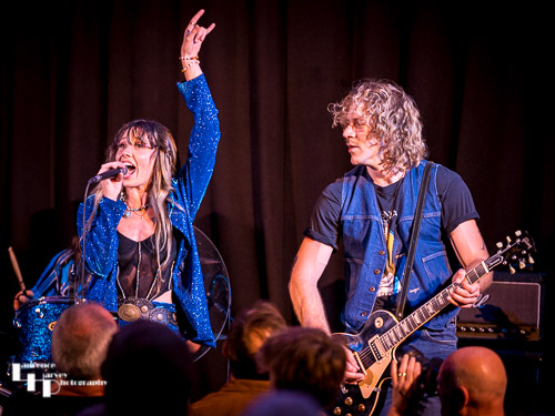 Megan Kane on vocals, Alex Bender on guitar
