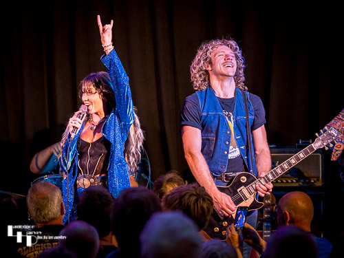 Megan Kane on vocals, Alex Bender on guitar