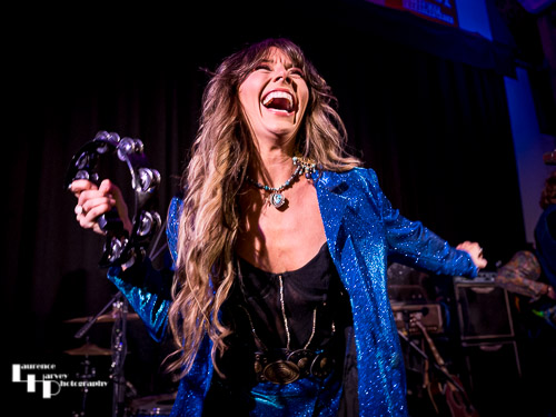Megan Kane on vocals