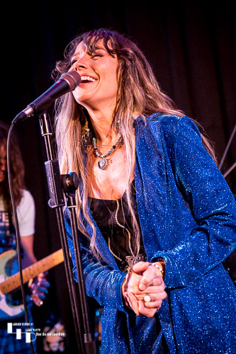 Megan Kane on vocals