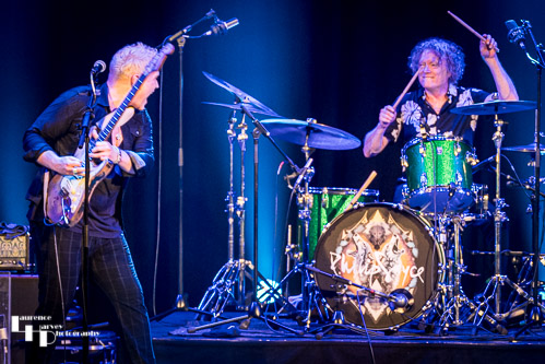 Philip Sayce on vocals & guitar, Bryan Head on drums