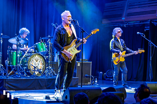 Philip Sayce & his band on stage at The Apex