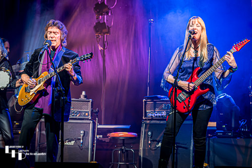 Steve Hackett & Amanda Lehmann on guitar & vocals