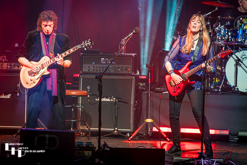 Steve Hackett & Amanda Lehmann on guitar