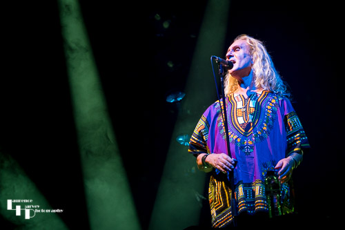Nad Sylvan on vocals